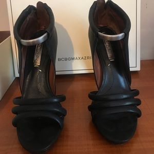 BCBGMAXAZRIA MA-LADALYN, Black Landed Capra